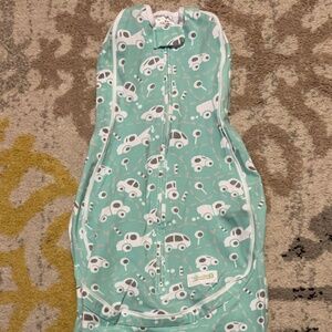Woombie swaddle